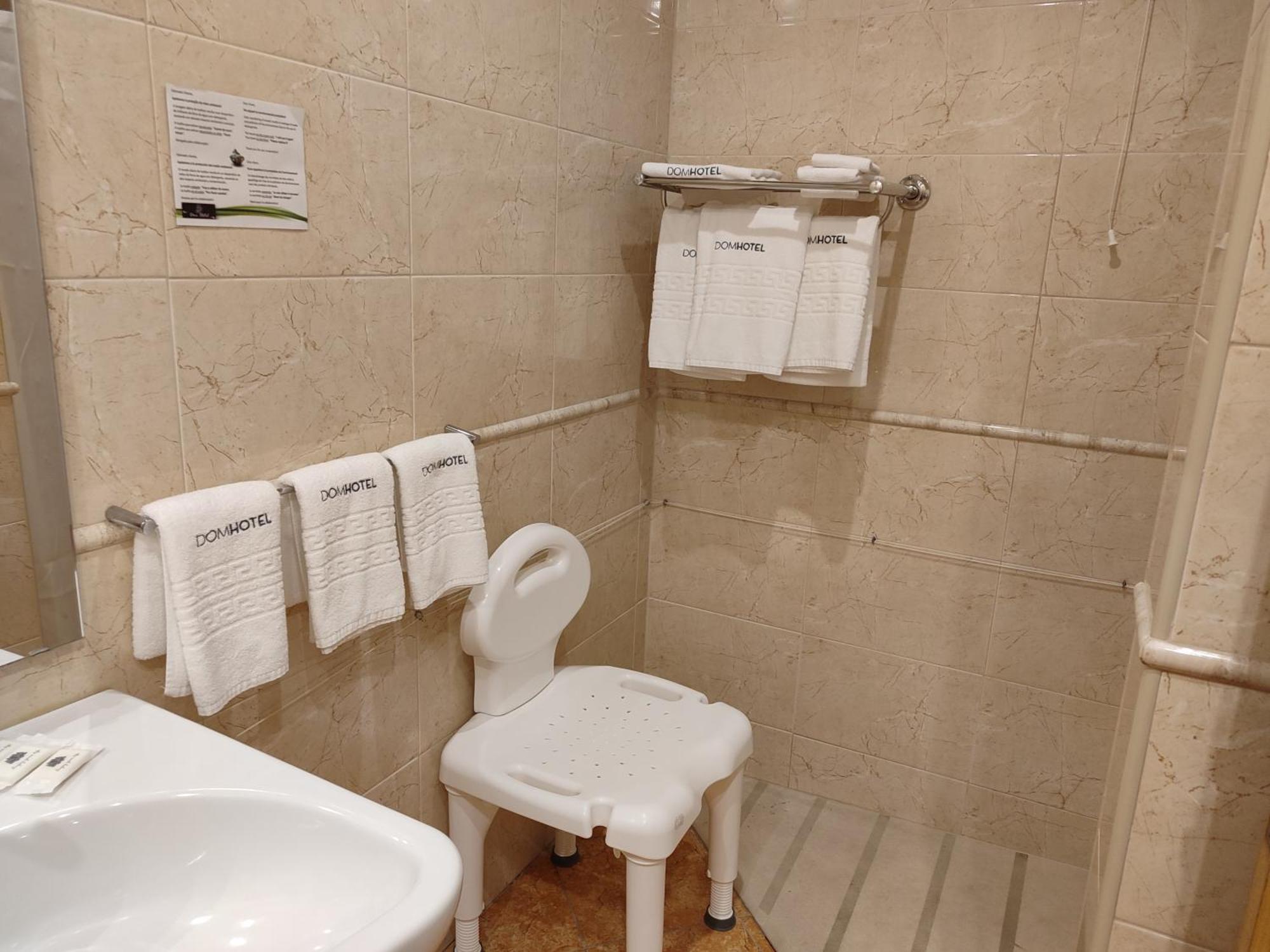 פנאפיל Dom Hotel מראה חיצוני תמונה
